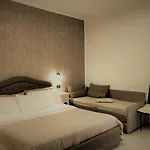 Domus Michaeli Perfetto Per Famiglie E Gruppi Confortevoli Vicino Agli Scavi E Al Centro Bed & Breakfast Pompei