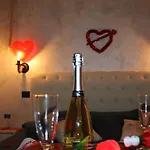 Domus Michaeli Perfetto Per Famiglie E Gruppi Confortevoli Vicino Agli Scavi E Al Centro Bed & Breakfast