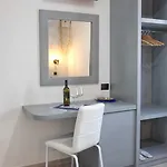 Domus Michaeli Perfetto Per Famiglie E Gruppi Confortevoli Vicino Agli Scavi E Al Centro Bed & Breakfast 3*