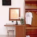 Bed & Breakfast Domus Michaeli Perfetto Per Famiglie E Gruppi Confortevoli Vicino Agli Scavi E Al Centro Pompei