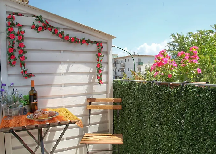 Bed & Breakfast Domus Michaeli Perfetto Per Famiglie E Gruppi Confortevoli Vicino Agli Scavi E Al Centro